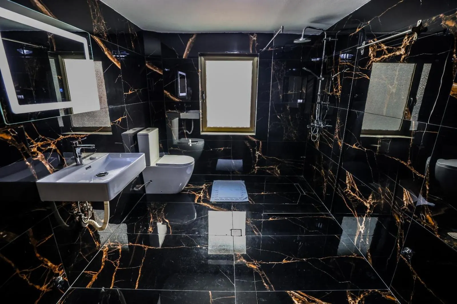 טיראנה Vila Alizee Hotel