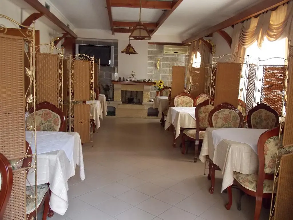 Vila Alizee Hotel تيرانا